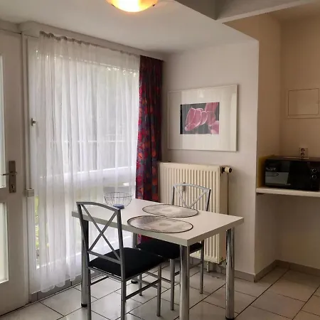 Small Apartment With Private Entrance Near Naumburg Appartement Bad Kosen